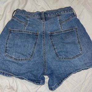 Universal thread shorts